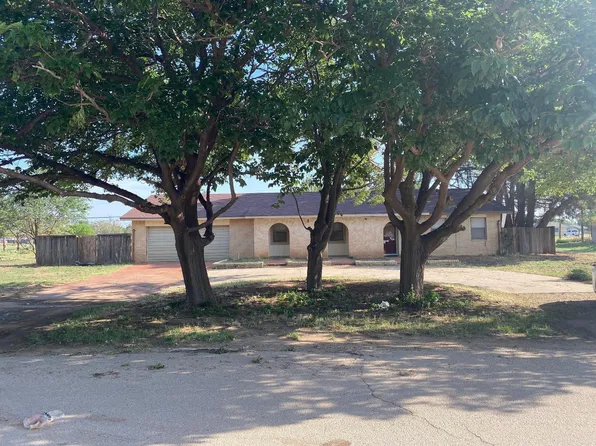 302 79th St, Lubbock, TX 79404