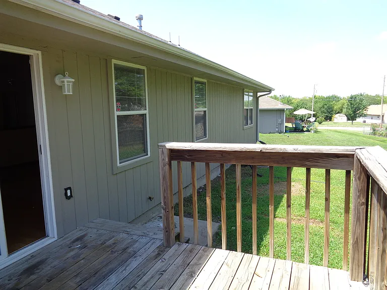 3402 SE Golden Ave — Photo 4