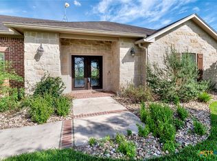 135 Wellspring Blvd, Victoria, TX 77904