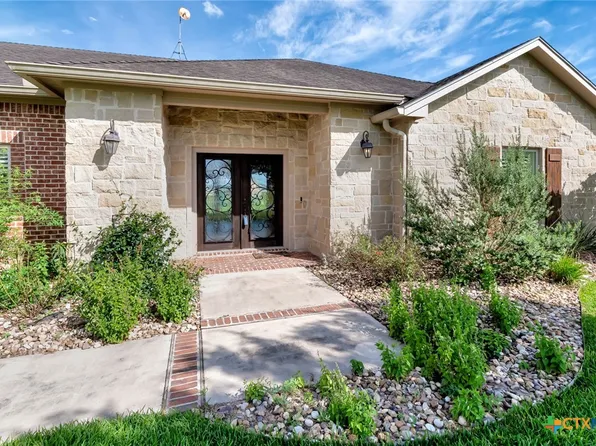135 Wellspring Blvd, Victoria, TX 77904