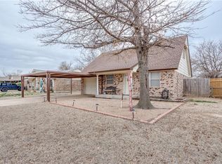 1005 W Main St, Moore, OK 73160