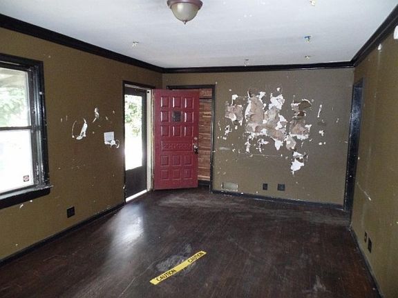3rd image of 4650 City View Dr