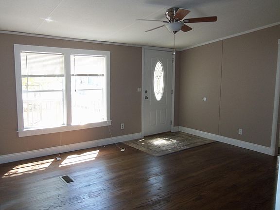 2nd image of 128 W Bayou Forest Dr