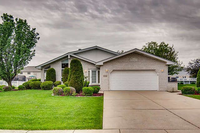 1st image of 19448 Waterford Ln