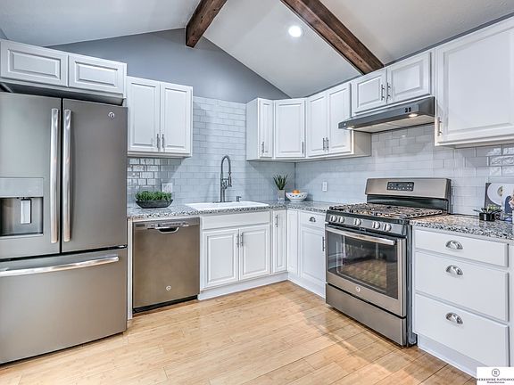4th image of 2615 Ponderosa Dr