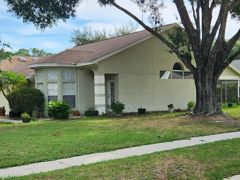 1186 Mistwood Dr — Photo 2