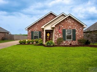 348 Landmark Dr, Raceland, LA 70394