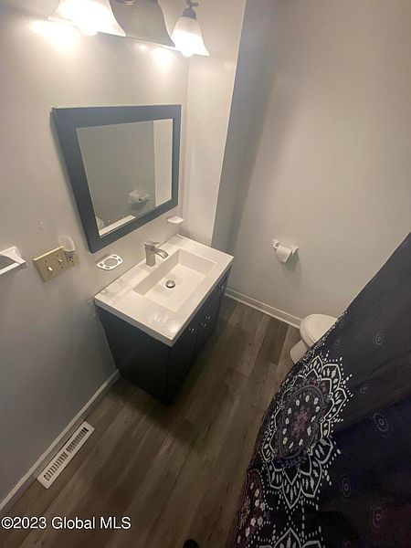 4th image of 449 3rd St Street