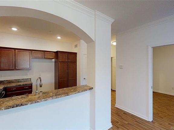 5th image of 302 Promenade Ln #3-02