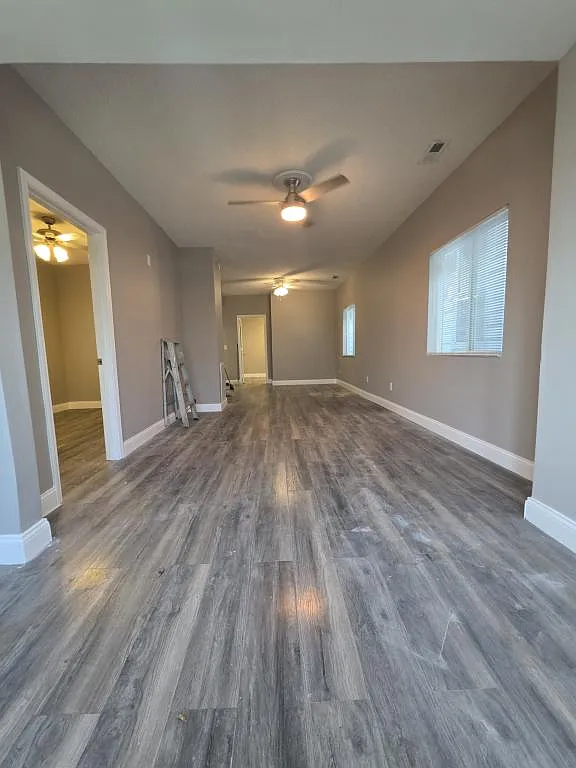 1014 Ella Ave — Photo 2