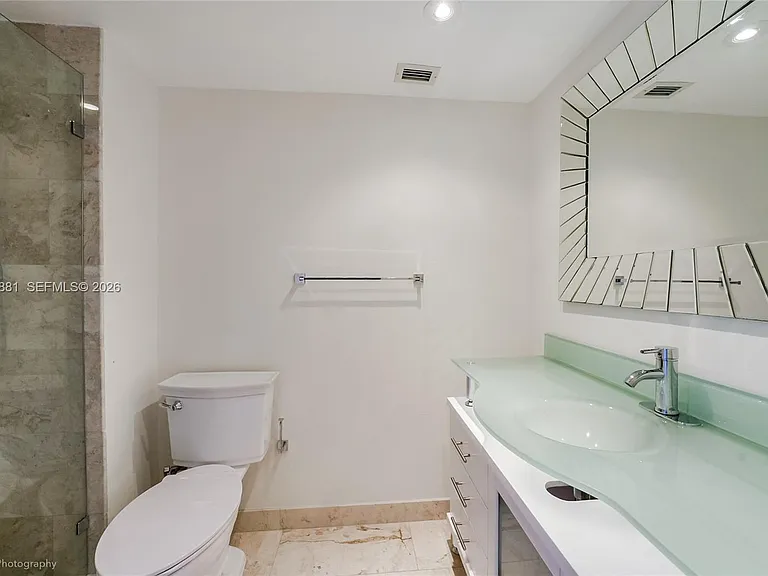 11930 N Bayshore Dr #909 — Photo 11