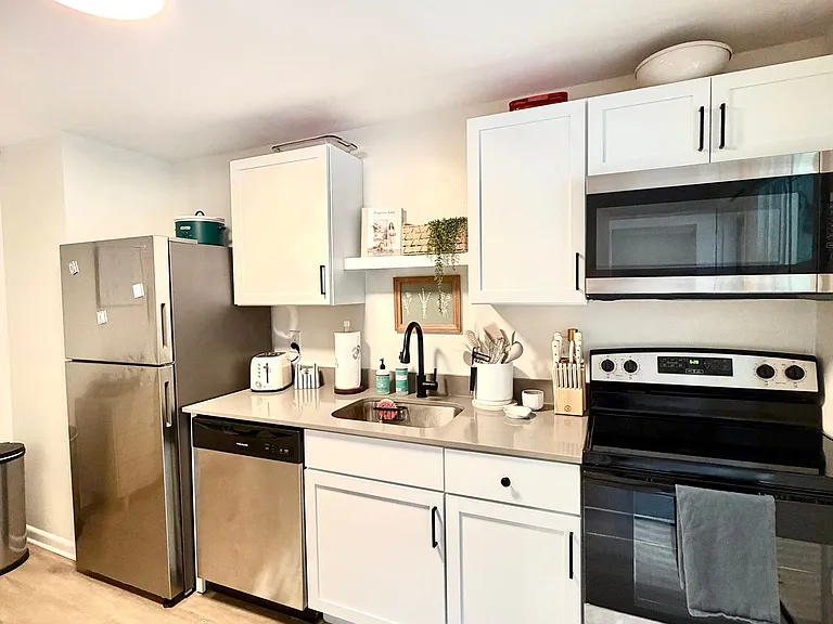 54 Mast Rd #2 — Photo 2