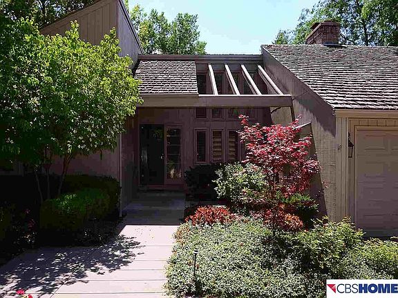 3rd image of 9954 Devonshire Dr