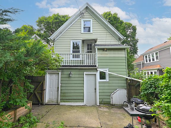 3rd image of 2478 N Bartlett Ave #2