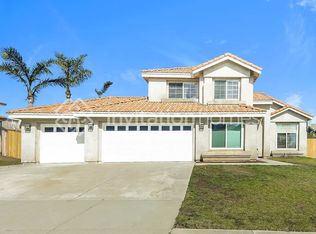 2386 W Calle Celeste Dr, Rialto, CA 92377