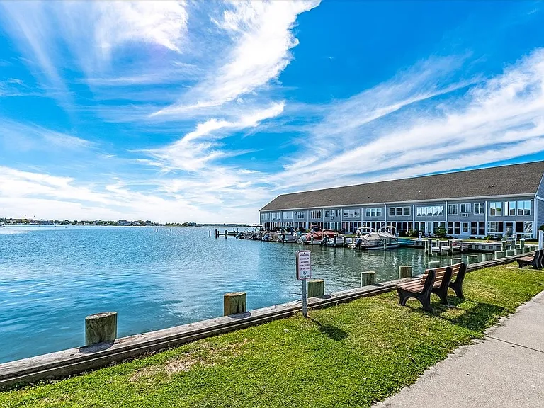 322 Bayshore Dr #2W — Photo 31