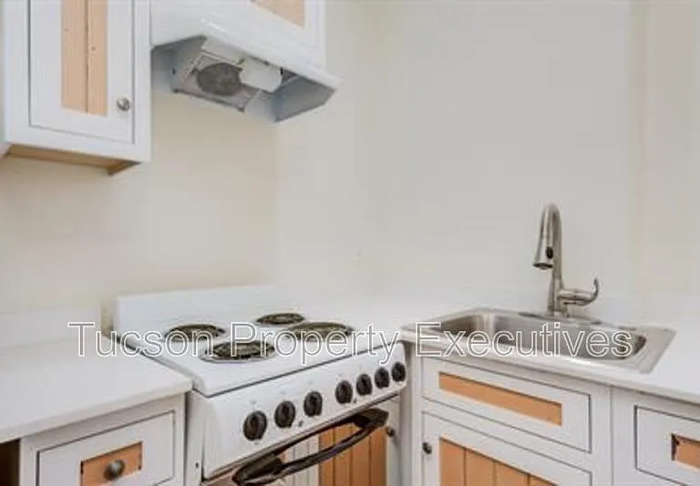 85 W Simpson St — Photo 3
