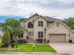 1234 Edgewood Dr, Calumet City, IL