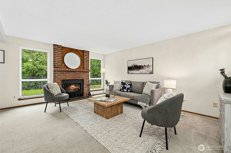 5th image of 15725 E 88th Avenue Ct E