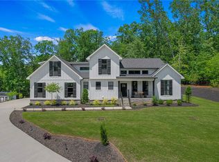 110 Royal Oaks Dr, Anderson, SC 29625