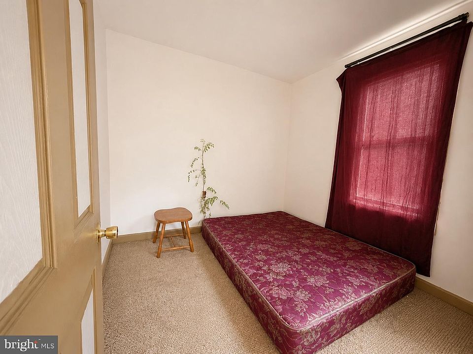5th image of 305 Old Denton Rd
