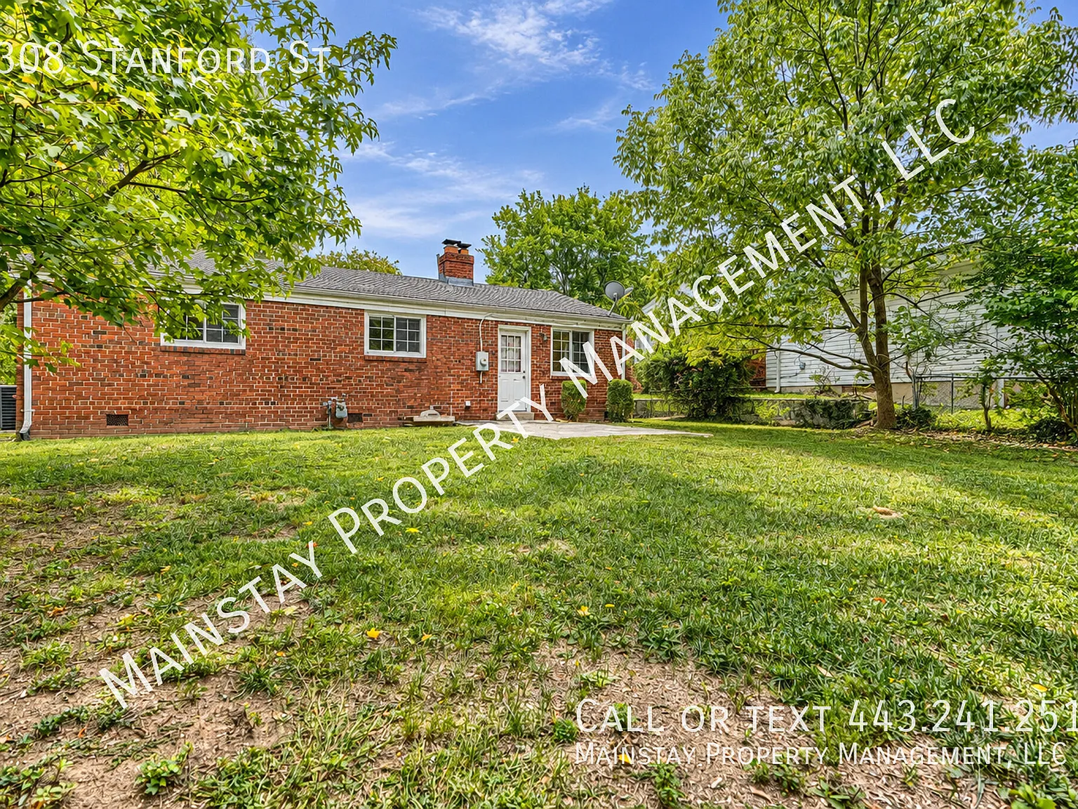 Charming 3 Bedroom SFH with Large Yard! — Photo 4