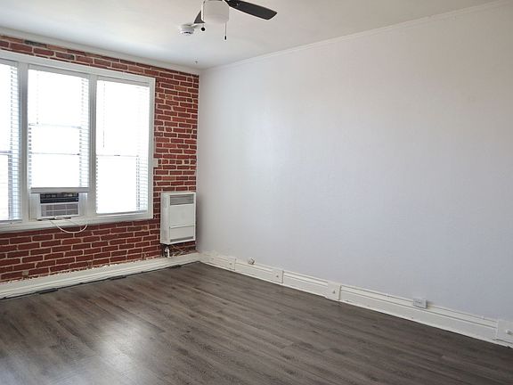 4th image of 240-248 S Western Ave #308
