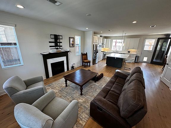2nd image of 331 Junipero Way