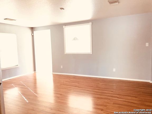 2nd image of 7911 Brazoria Park
