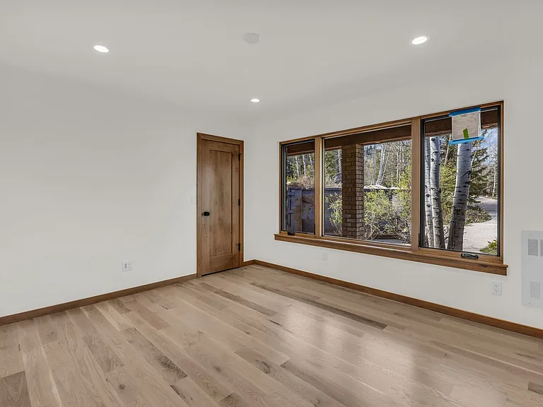 7346 Pinebrook Rd — Photo 16