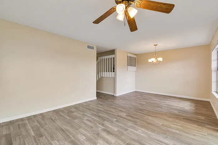 1475 Lake Mango Way — Photo 6