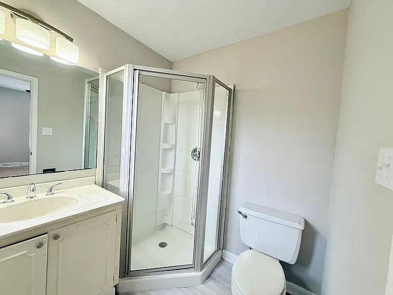 3819 Rosehaven Dr — Photo 6