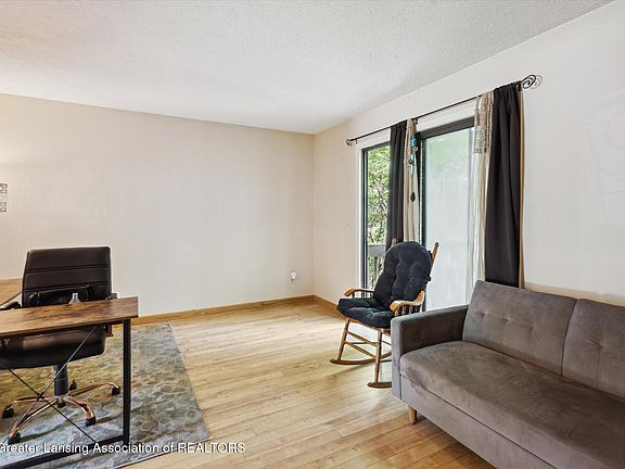 5th image of 6087 Porter Ave