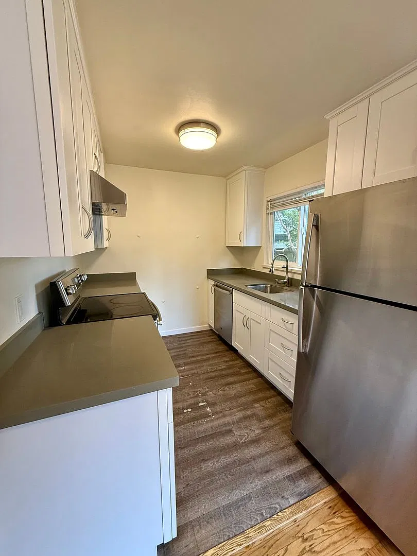 150 Monticello Ave — Photo 3