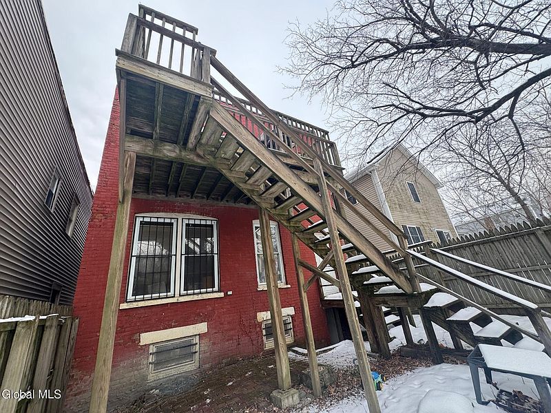 3rd image of 101 3rd Avenue
