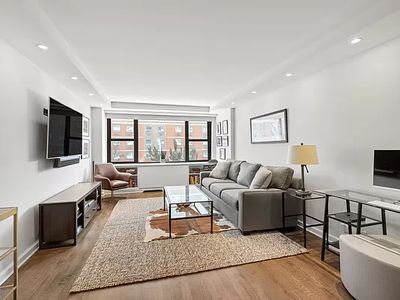 115 E 9th St APT 4F, Manhattan, NY, 10003