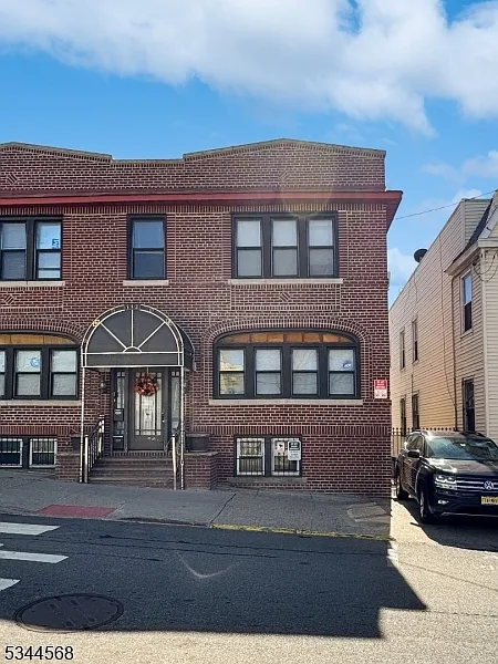 113 Van Winkle Ave #B
