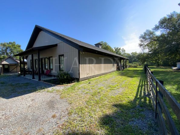 127 Carpenter Rd, Calhoun, GA 30701