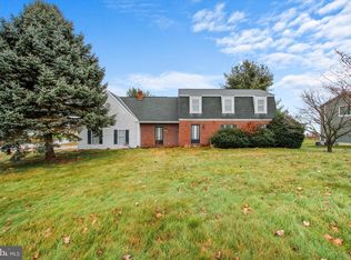 837 Lindsey Rd, Carlisle, PA 17015