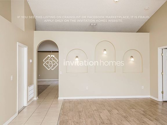 3rd image of 1755 McFarlane Ave