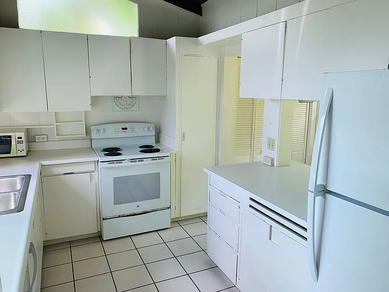 340 Lanipo Dr — Photo 12