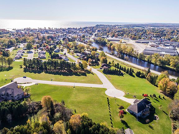 1 Mile from Lake Michigan