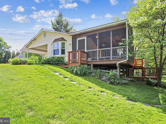 3rd image of 7312 Blanchard Dr