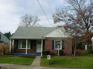 28 Penn Ave, Ephrata, PA 17522