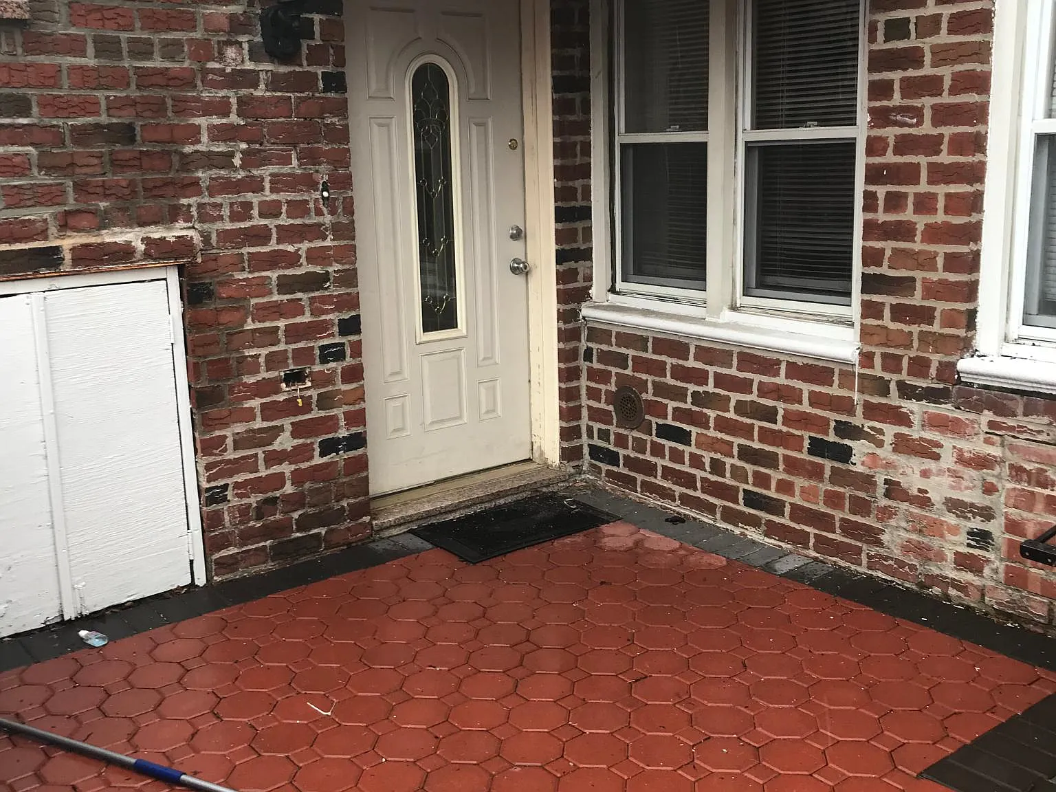 2 bed, 2440 sqft, $2,450 — Photo 3