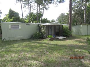 711 4th St W, Carrabelle, FL 32322