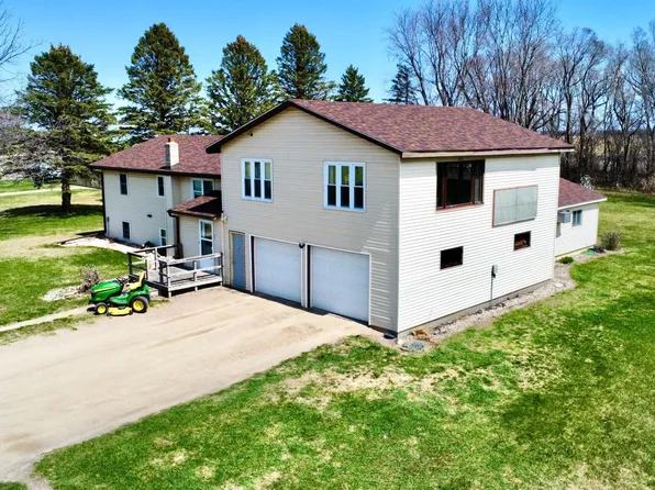 77620 300th St, Clinton, MN 56225