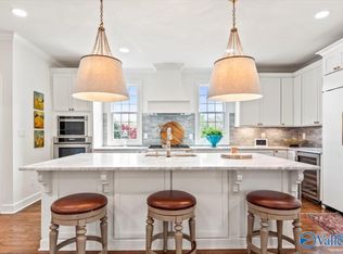 425 White St SE, Huntsville, AL 35801