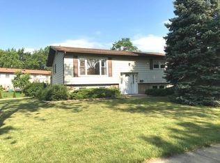 6754 Briargate Dr, Downers Grove, IL 60516