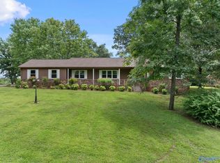 450 Ramblewood Dr, Rogersville, AL 35652